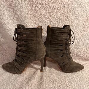 Joie Gray Ankle Boots Size 38 3.5” Heel Zipper Back